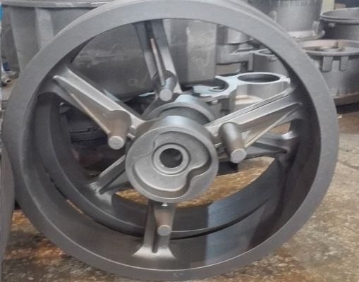 OEM 고품질 모래 발사 철 농장 기계 부품 휠 허브 마감 페인트